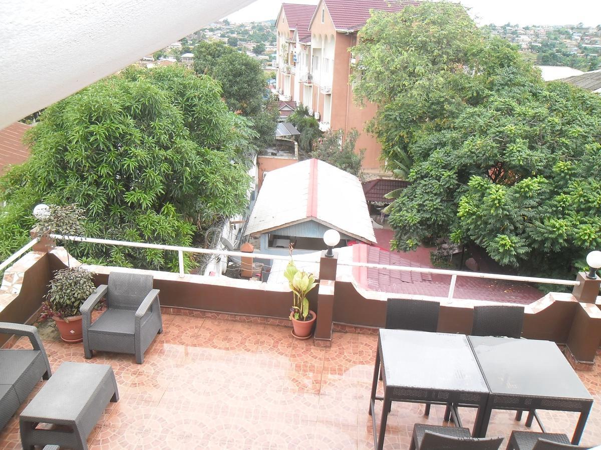 Hotel Vivi Palace Matadi Esterno foto