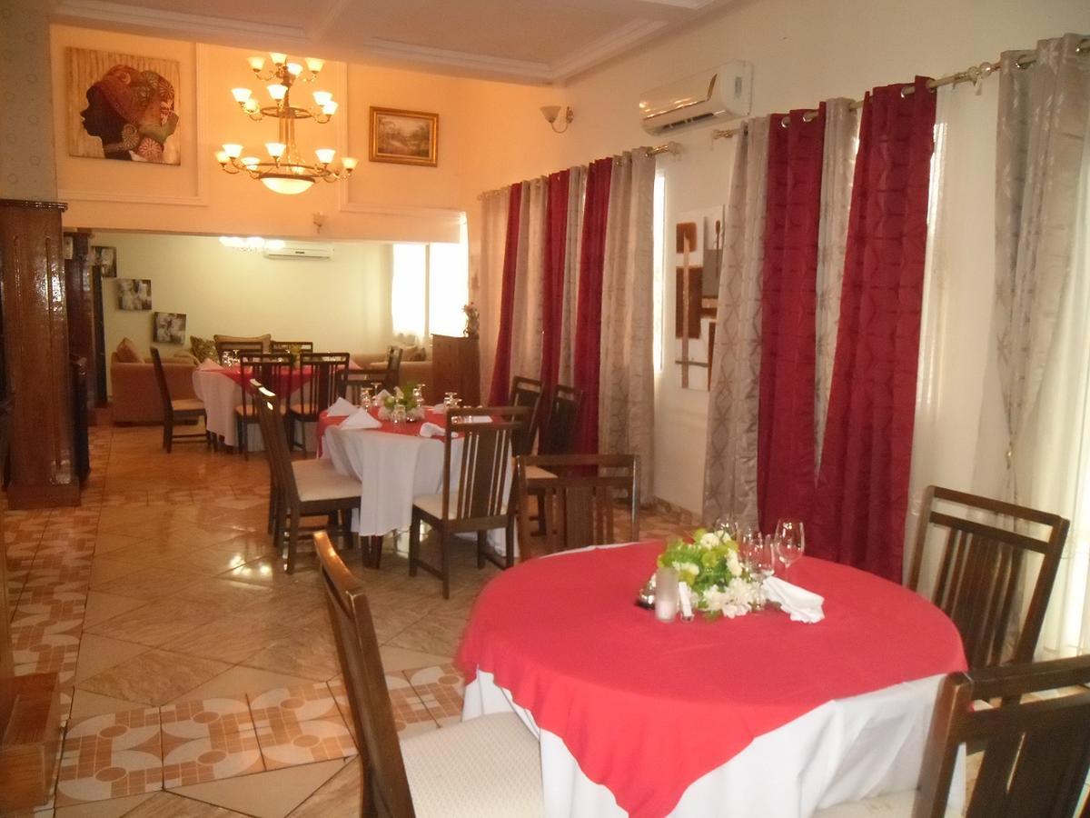 Hotel Vivi Palace Matadi Esterno foto