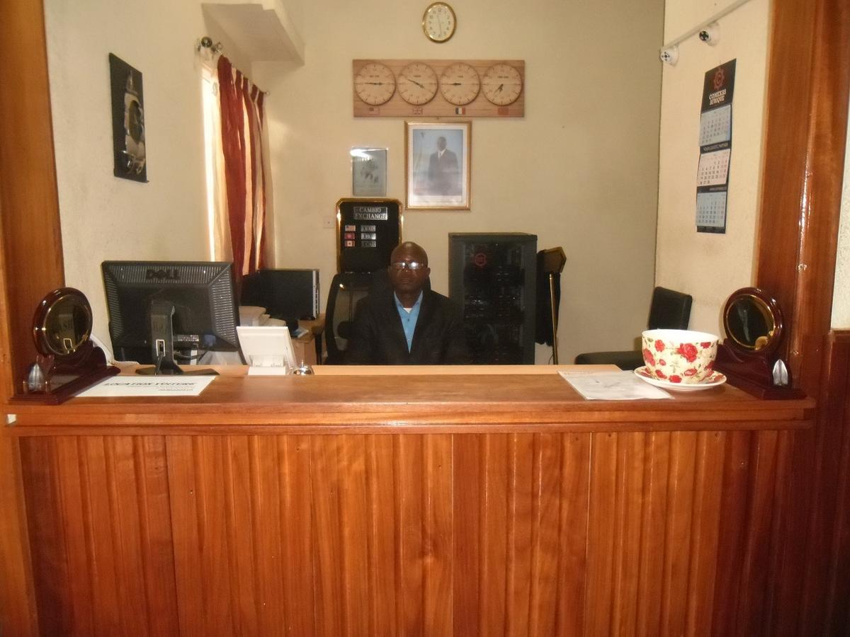 Hotel Vivi Palace Matadi Esterno foto