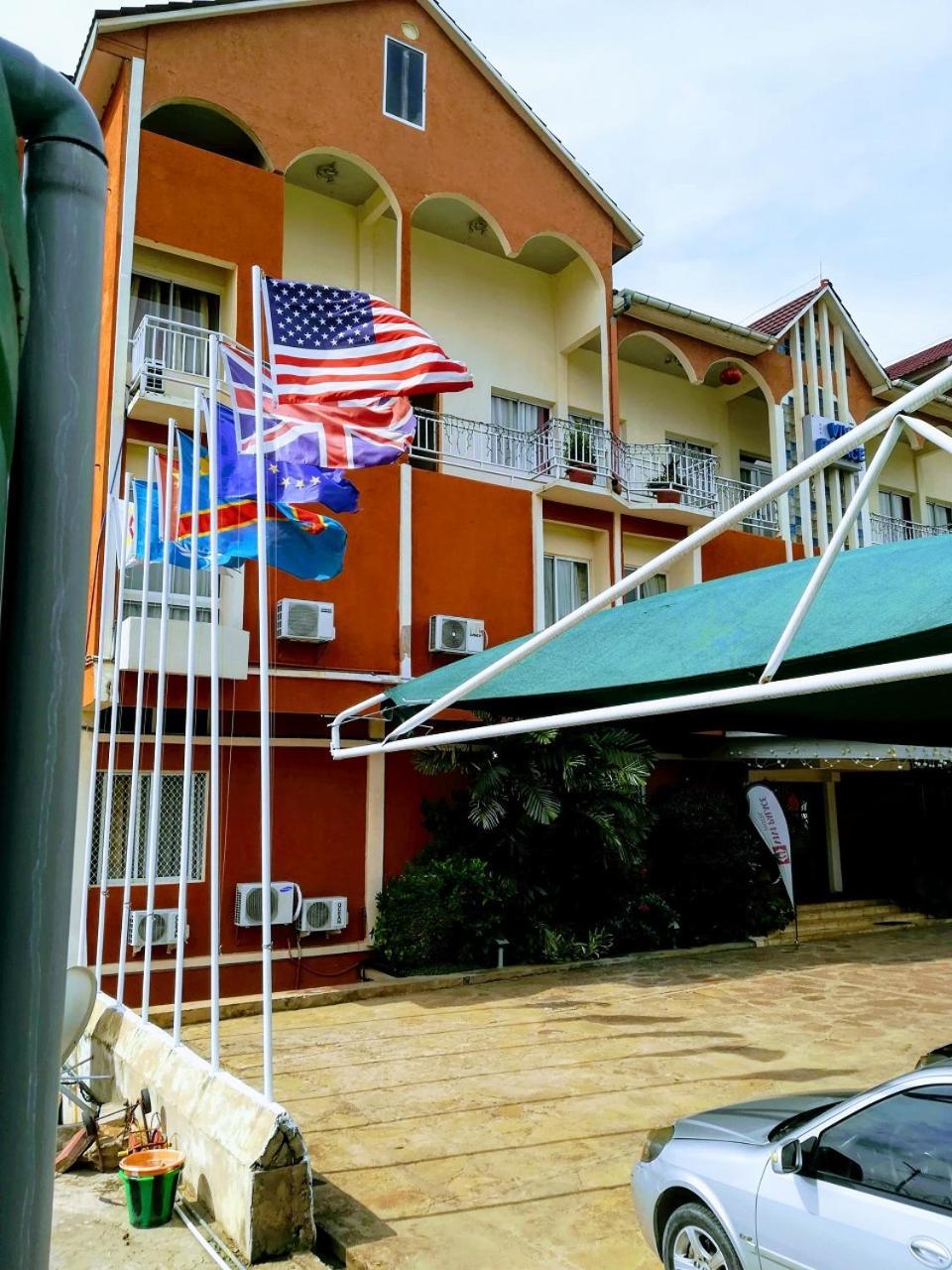 Hotel Vivi Palace Matadi Esterno foto