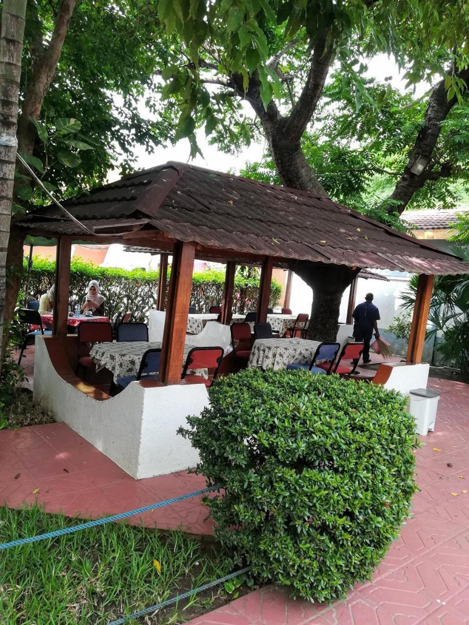 Hotel Vivi Palace Matadi Esterno foto