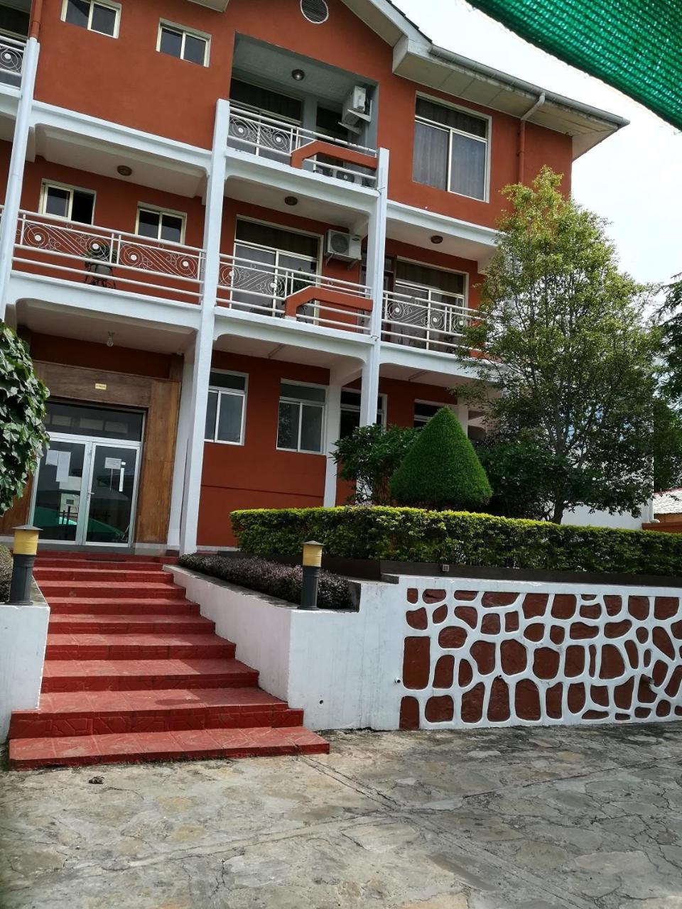 Hotel Vivi Palace Matadi Esterno foto