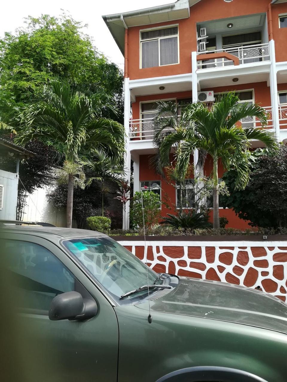 Hotel Vivi Palace Matadi Esterno foto