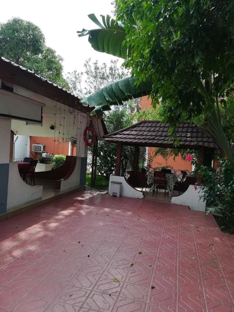 Hotel Vivi Palace Matadi Esterno foto